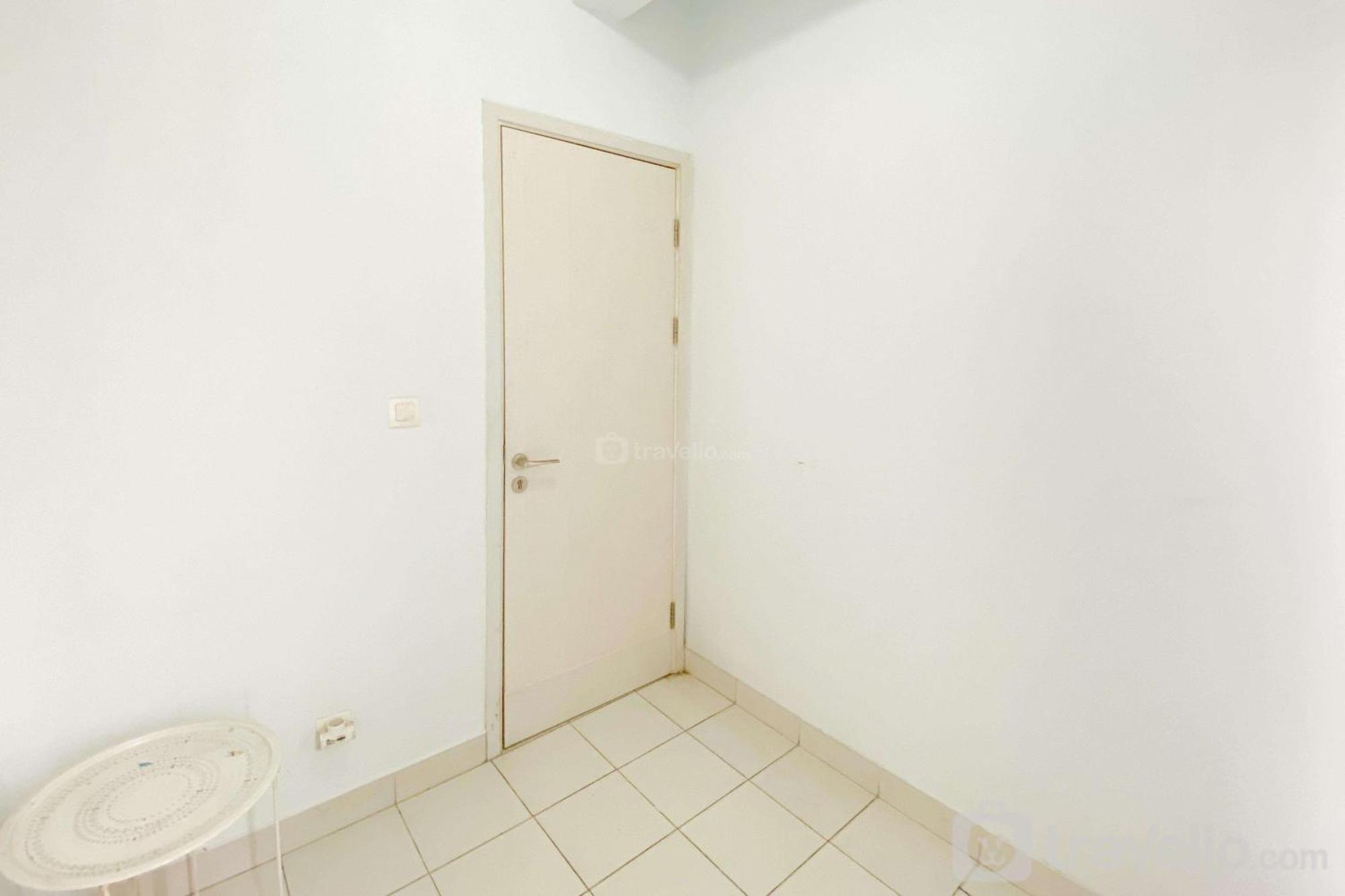 Simply Look 1br With Extra Patraland Urbano By Travelio Bekasi