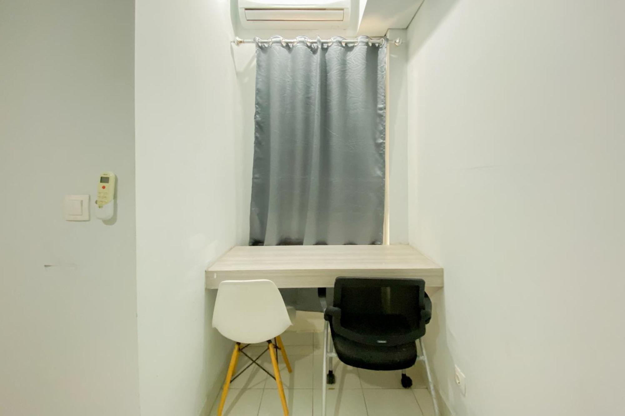 Simply Look 1br With Extra Patraland Urbano By Travelio Apartemen Bekasi