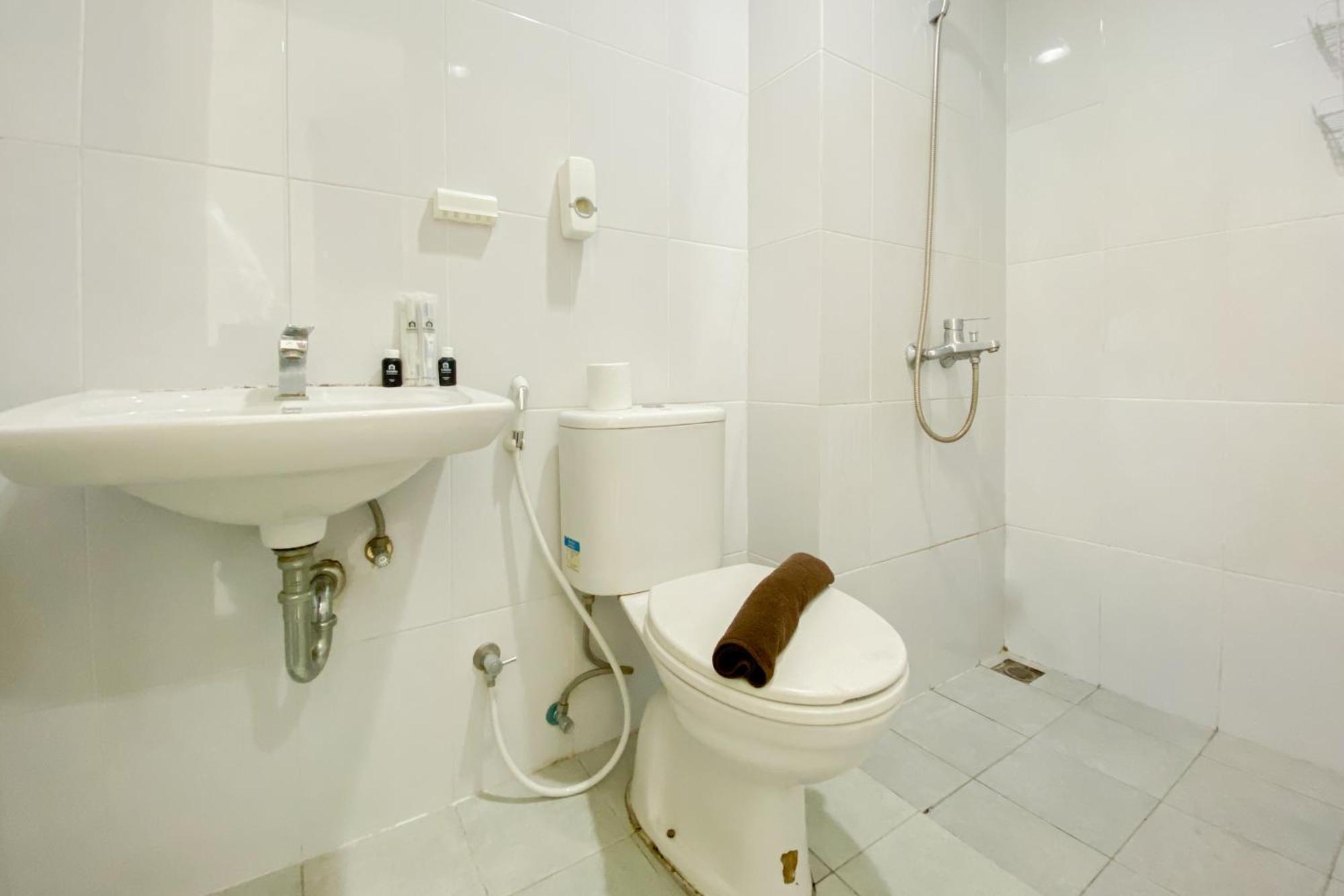 Apartemen Simply Look 1br With Extra Patraland Urbano By Travelio Bekasi